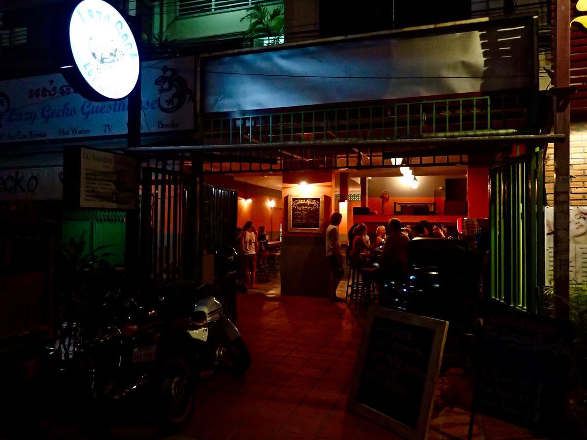 Lazy Gecko Guesthouse Phnom Penh Exterior foto